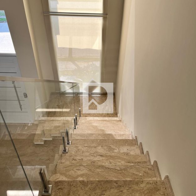 12d4f500-c596-4ef9-ba1c-7b3f7282eac3