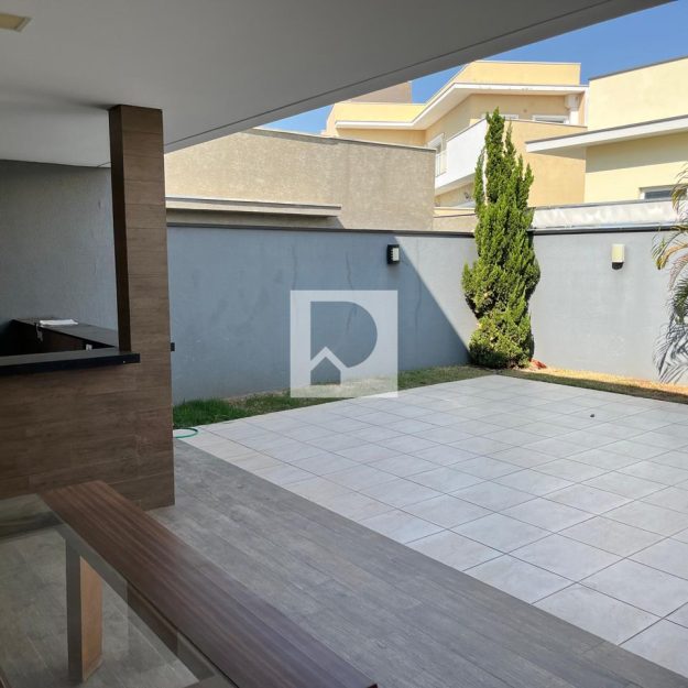 59ff30d4-0d2d-4bba-b636-3cff193e55e3