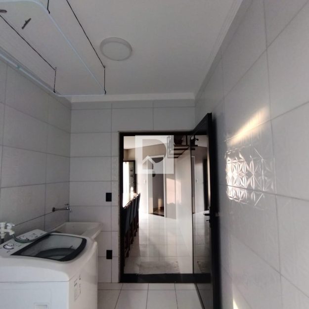 8d106576-4b1b-41ab-819c-a631cf9a3dbf