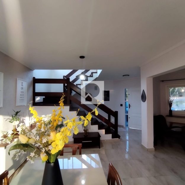 8e4e0170-8512-432a-b156-03a653012fac