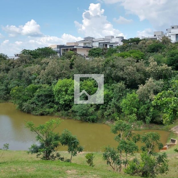 8f481578-2677-440c-a868-4c62d3617a91