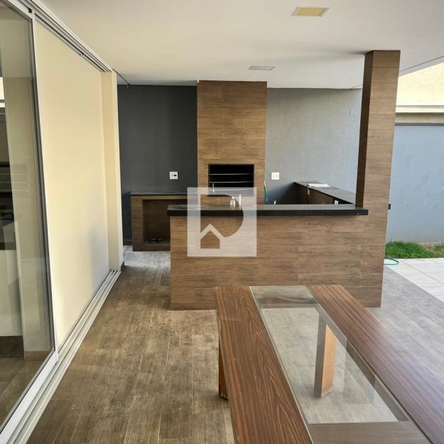 b1d3ec0f-8616-4b59-b0dd-75a7829bce74