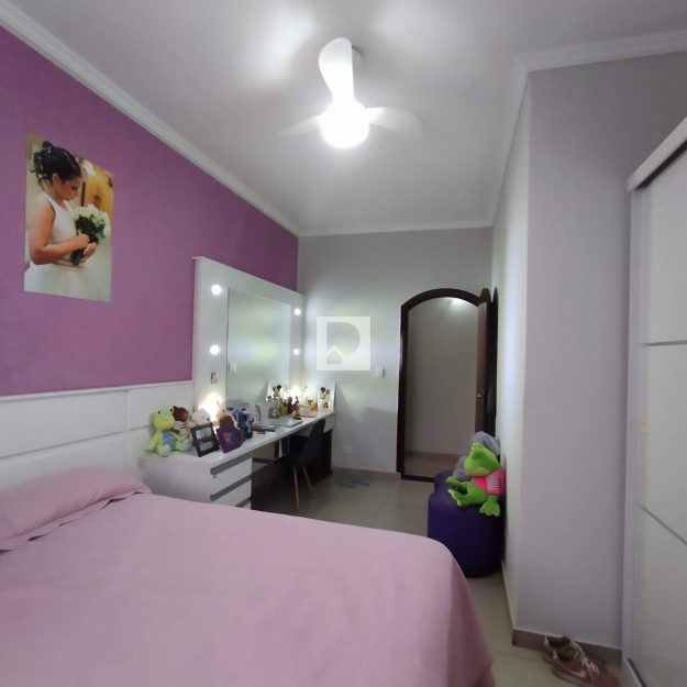 d2324923-5526-4578-92cc-635a71a1e959